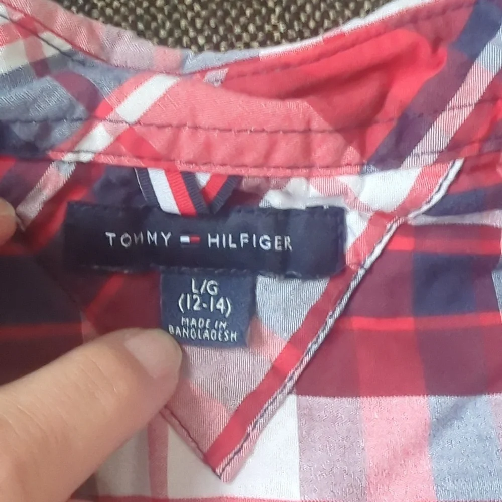 Tommy Hilfiger Boys Button Down - Picture 2 of 4